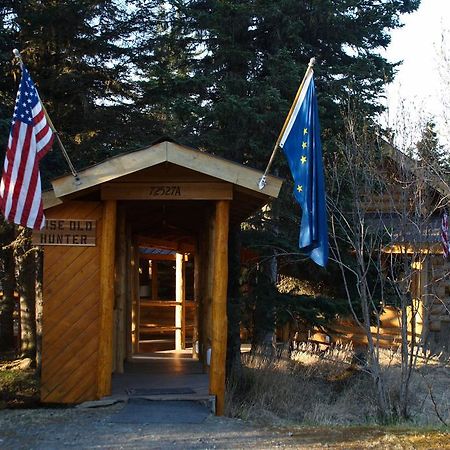 Wise Old Hunter Lodge Anchor Point Exterior photo